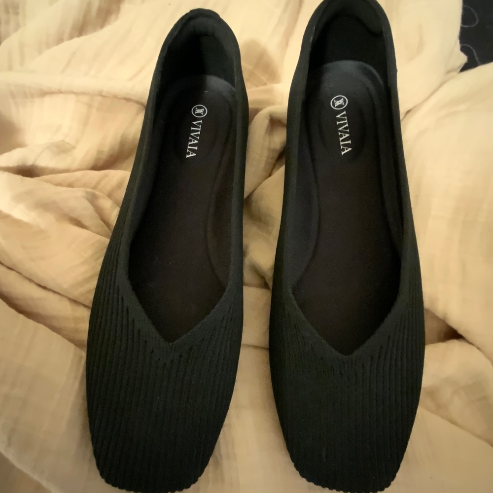 VIVAIA BLACK KNIT MARGOT FLATS SZ 39 / 8